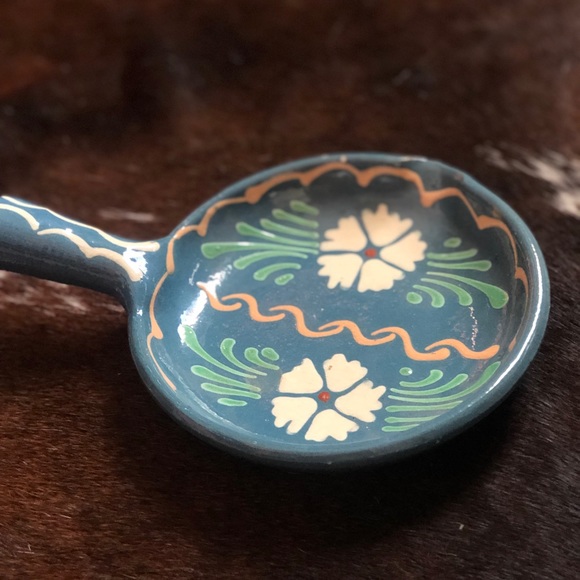 Mexican Pottery Floral Plate - Picture 2 of 11